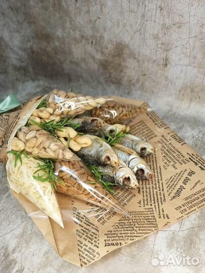 Букет с рыбой “Презент к пенному”