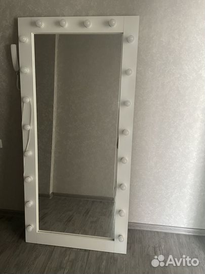 Зеркало с подсветкой