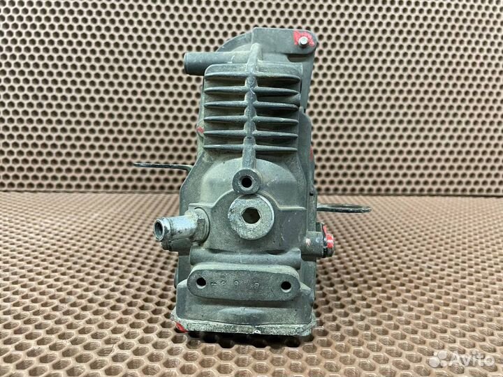 На запчасти Компpеcсор пневмоподвeски Mеrсedеs 164