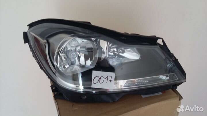 Фара правая Mercedes-Benz C(w204) мерседес