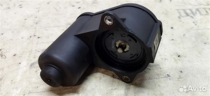 Моторчик стояночного тормоза VW Passat (B7) 2011