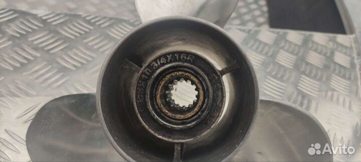 Стальной винт Solas