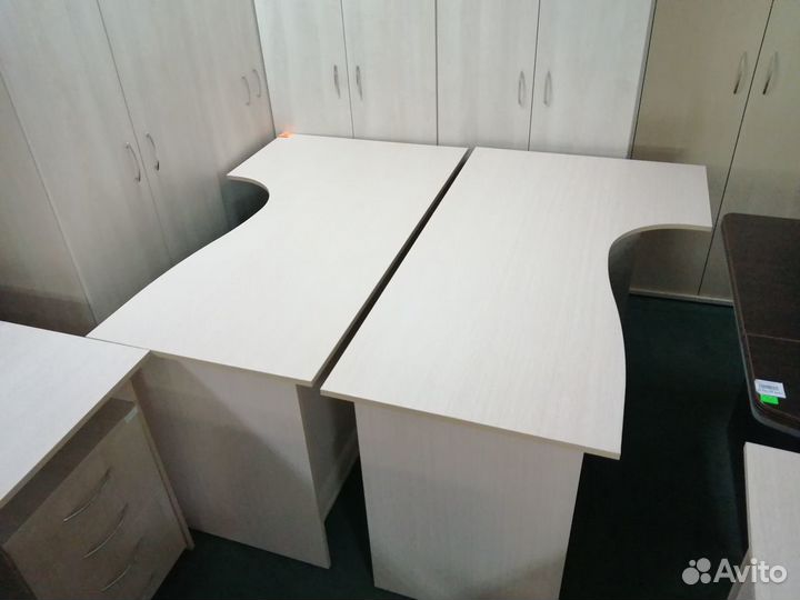 Стол эргономичный новый