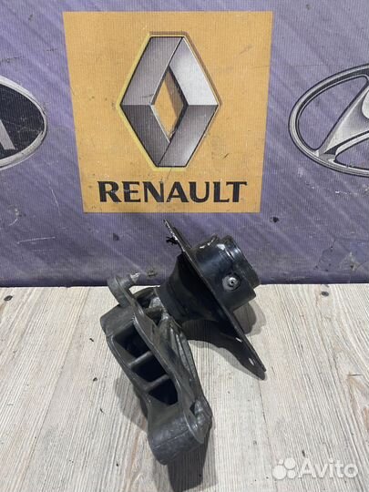 Опора двигателя двс Кронштейн Renault laguna 1