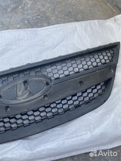 Решетка радиатора LADA largus