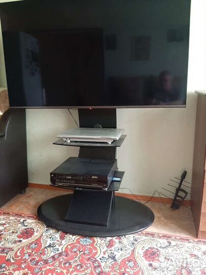 Стойка под телевизор