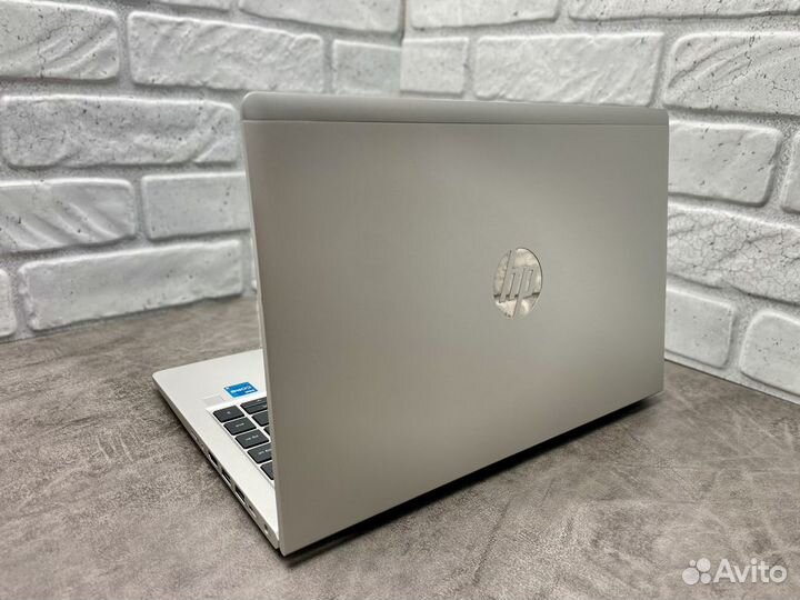 HP ProBook 640 G8 c 4G i5-1135G7 256 8