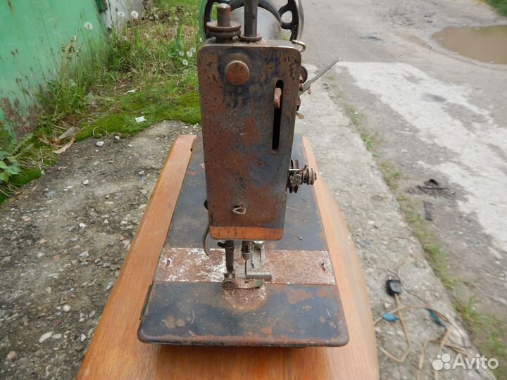 Швейная машинка пфафф