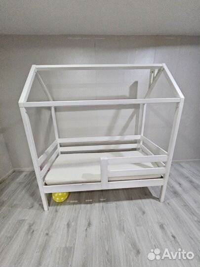 Детская кровать домик бу