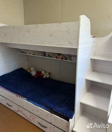 Двухярусная кровать бу