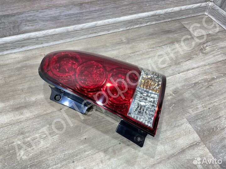 Фонарь левый правый SsangYong Rexton 1 (2001-2008)