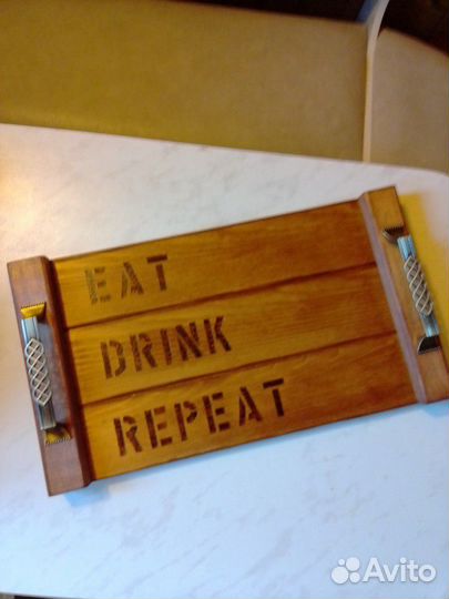 Поднос из дерева