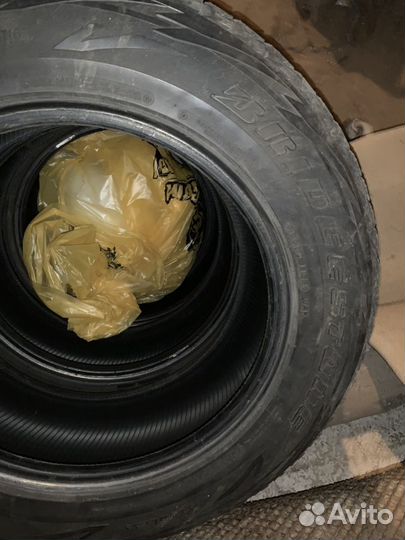 Bridgestone Blizzak DM-V2 235/65 R17