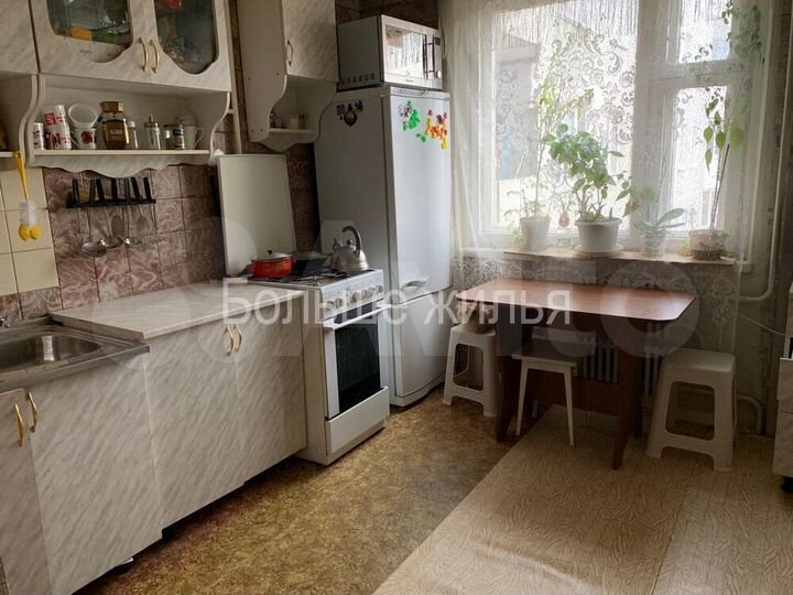 4-к. квартира, 80 м², 8/9 эт.