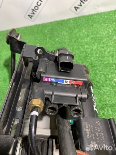 Компрессор пневмоподвески Bmw 5-Series G31 2017