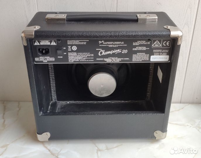 Fender Champion 20 гитарный комбоусилитель