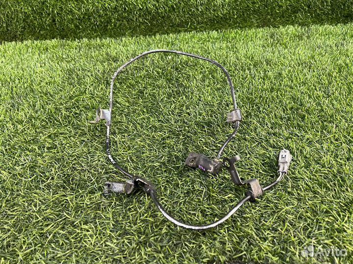 Датчик abs задний левый Toyota Regius/Touring