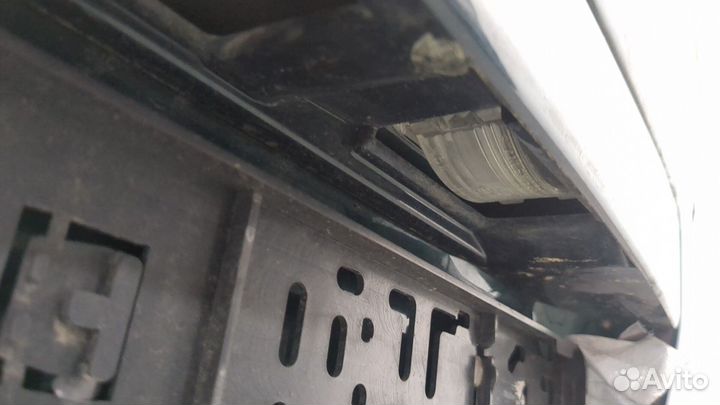 Крышка багажника Mazda 2