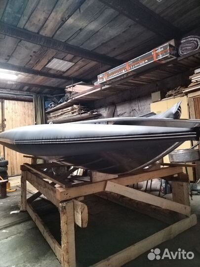 Лодка Тактика 370