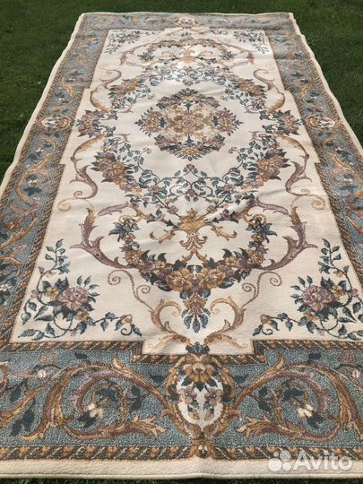 Ковер шерстяной