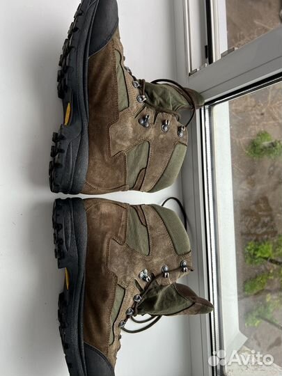 Трекинговые ботинки 44