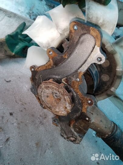 Помпа ford explorer 1