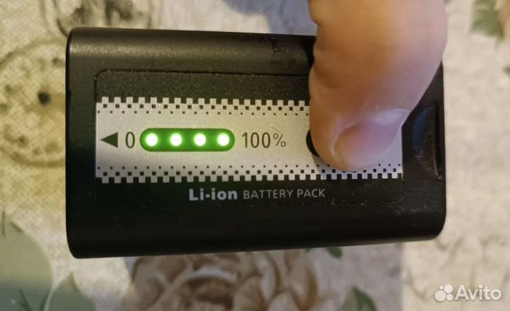 Видеокамера 4К Panasonic AG-UX90