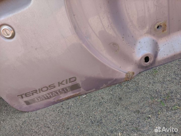 Дверь багажника toyota cami