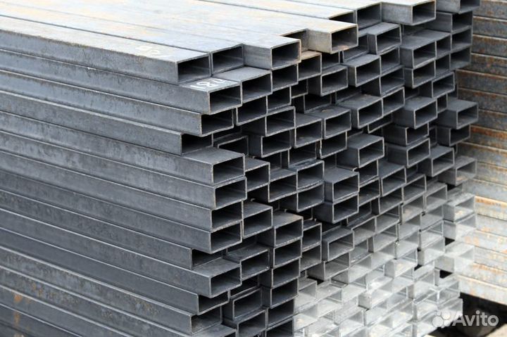 Труба профильная 60х40х2 мм. Код: 517/104