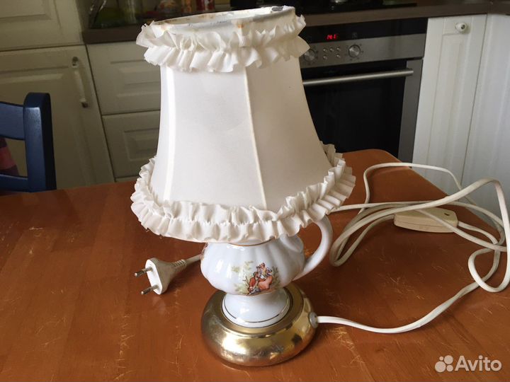 Лампа настольная