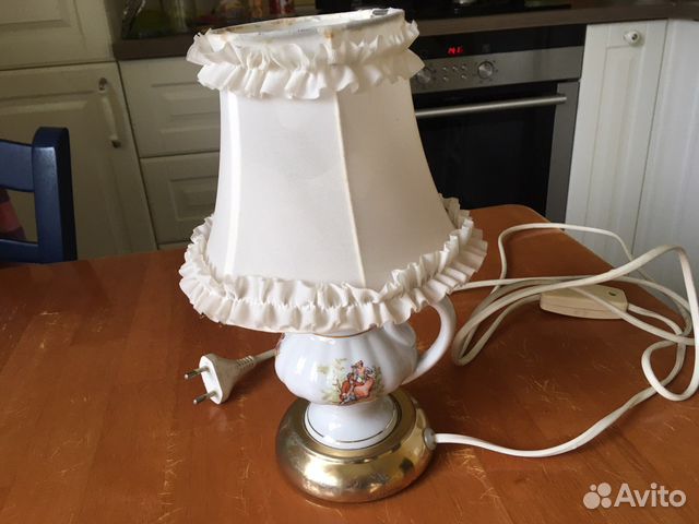 Лампа настольная