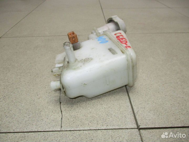 Бачок главного тормозного цилиндра Kia Ceed II (J