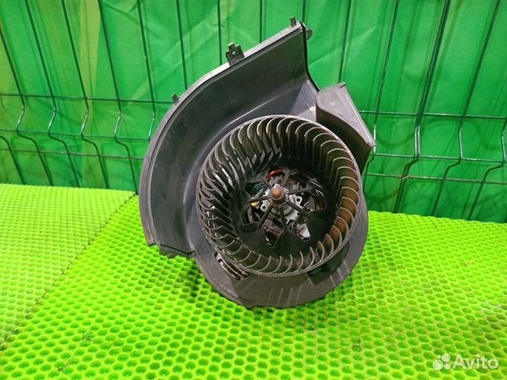 Моторчик отопителя Bmw X5 E70