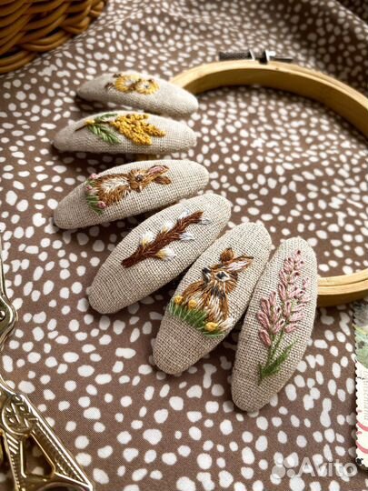 Банты и заколки с вышивкой. Ручная работа