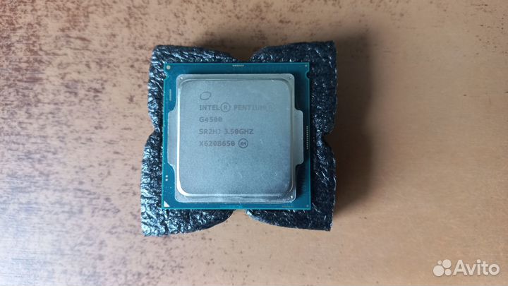 Процессор Intel Pentium G4500