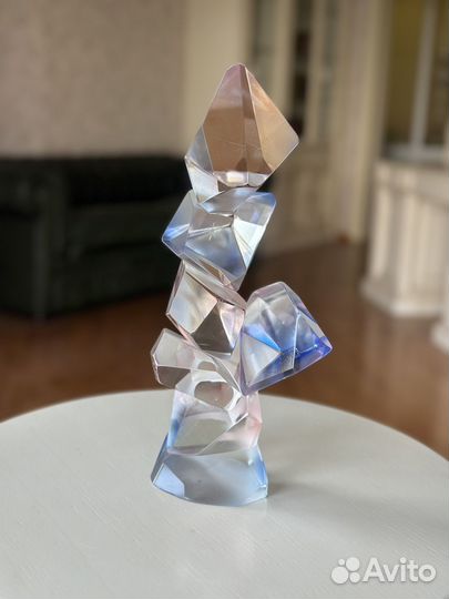 Стеклянная скульптура