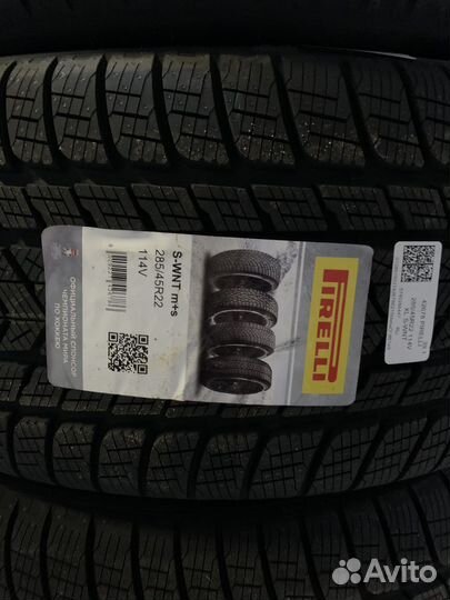 Pirelli Scorpion Winter 285/45 R22