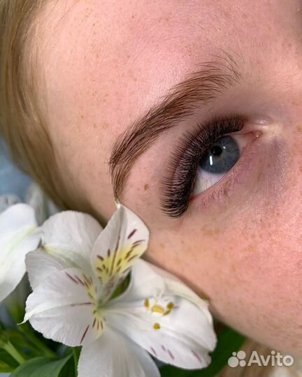 Наращивание ресниц. Оформление бровей