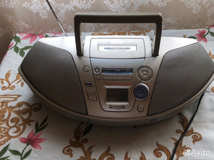 Однокассетная CD-магнитола Panasonic RX-ES25