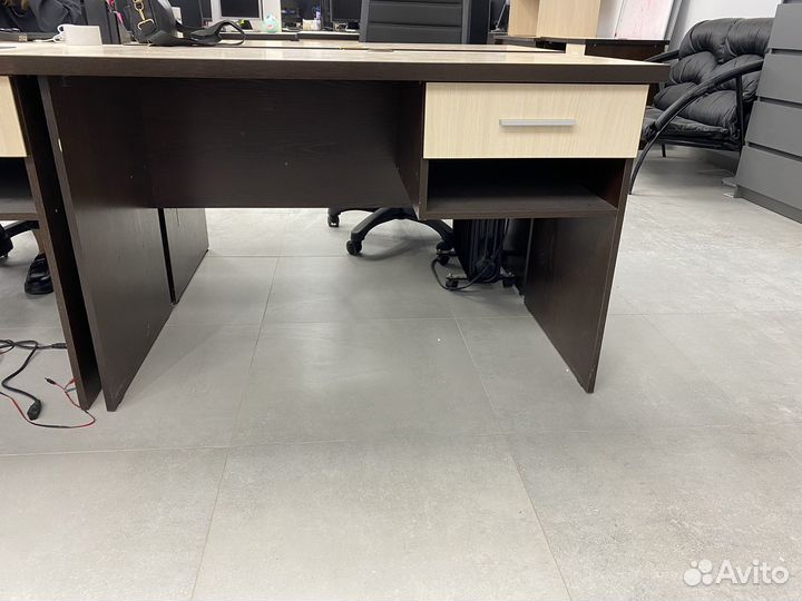 Стол офисный