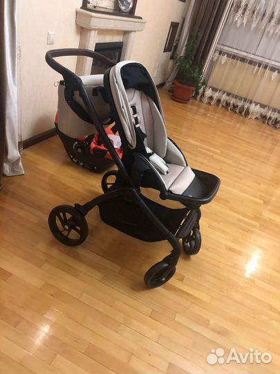 Прогулочная коляска luxmom