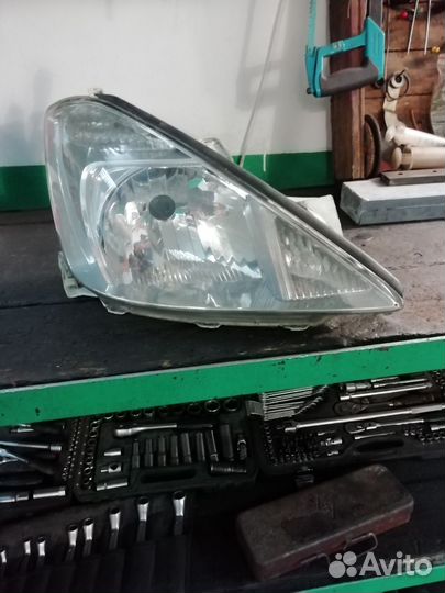 Фара тайота алион правая