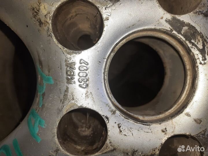 Диск литой R15 для Audi