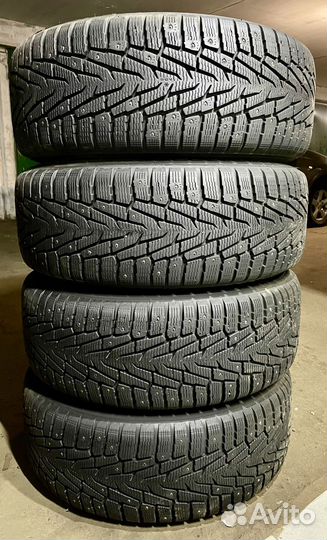 Комплект зимних колес 265/65 R17 Mitsubishi