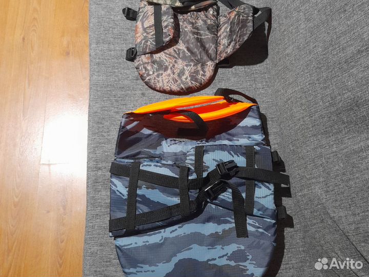 Спасательные жилеты для собак