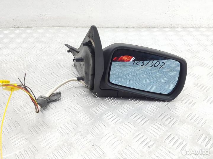 Зеркало наружное правое Citroen Xantia