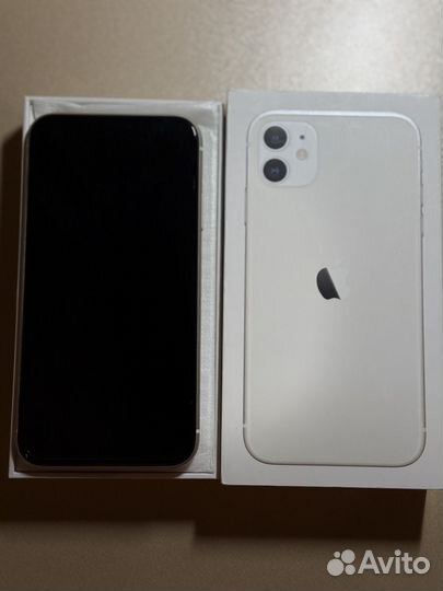 iPhone 11, 64 ГБ