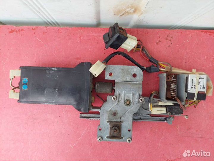 Электрический привод люка Audi 5000