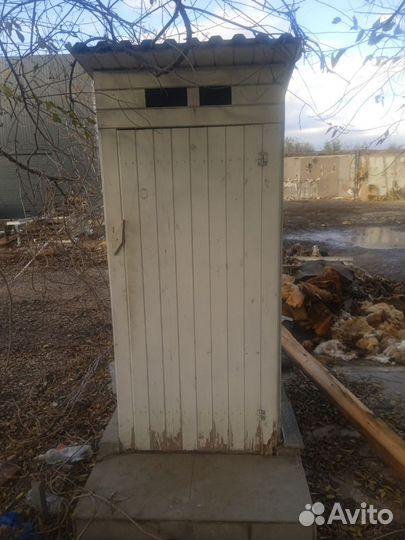 Туалет уличный деревянный