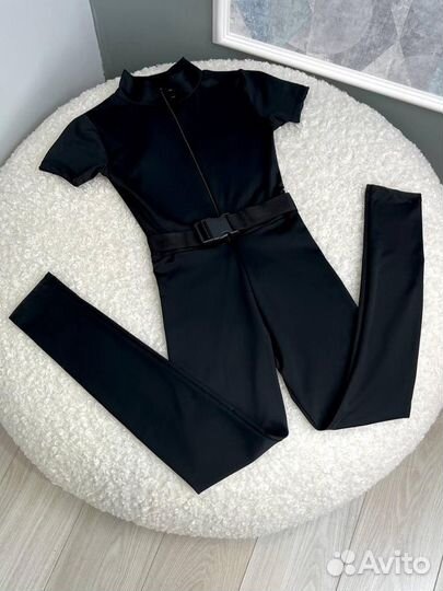 Костюм для фитнеса женский